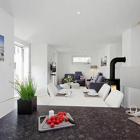 Am Yachthafen In بيت للعطل