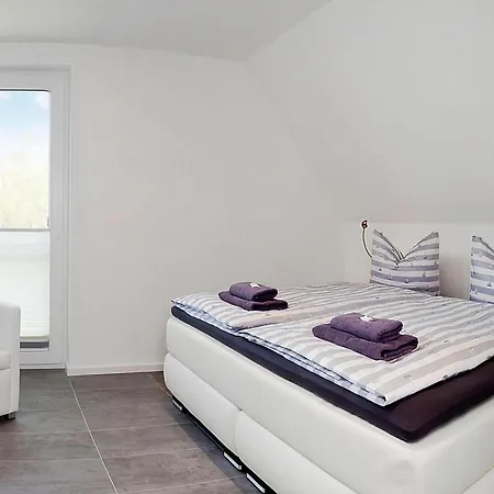 Am Yachthafen In بيت للعطل