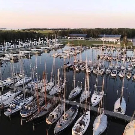 بيت للعطل Am Yachthafen In