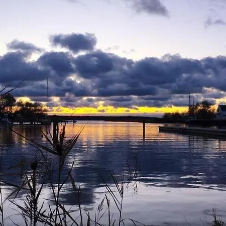 بيت للعطل Am Yachthafen In